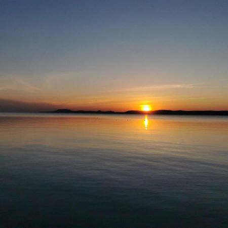Room4U Apartment Balatonszárszó 외부 사진